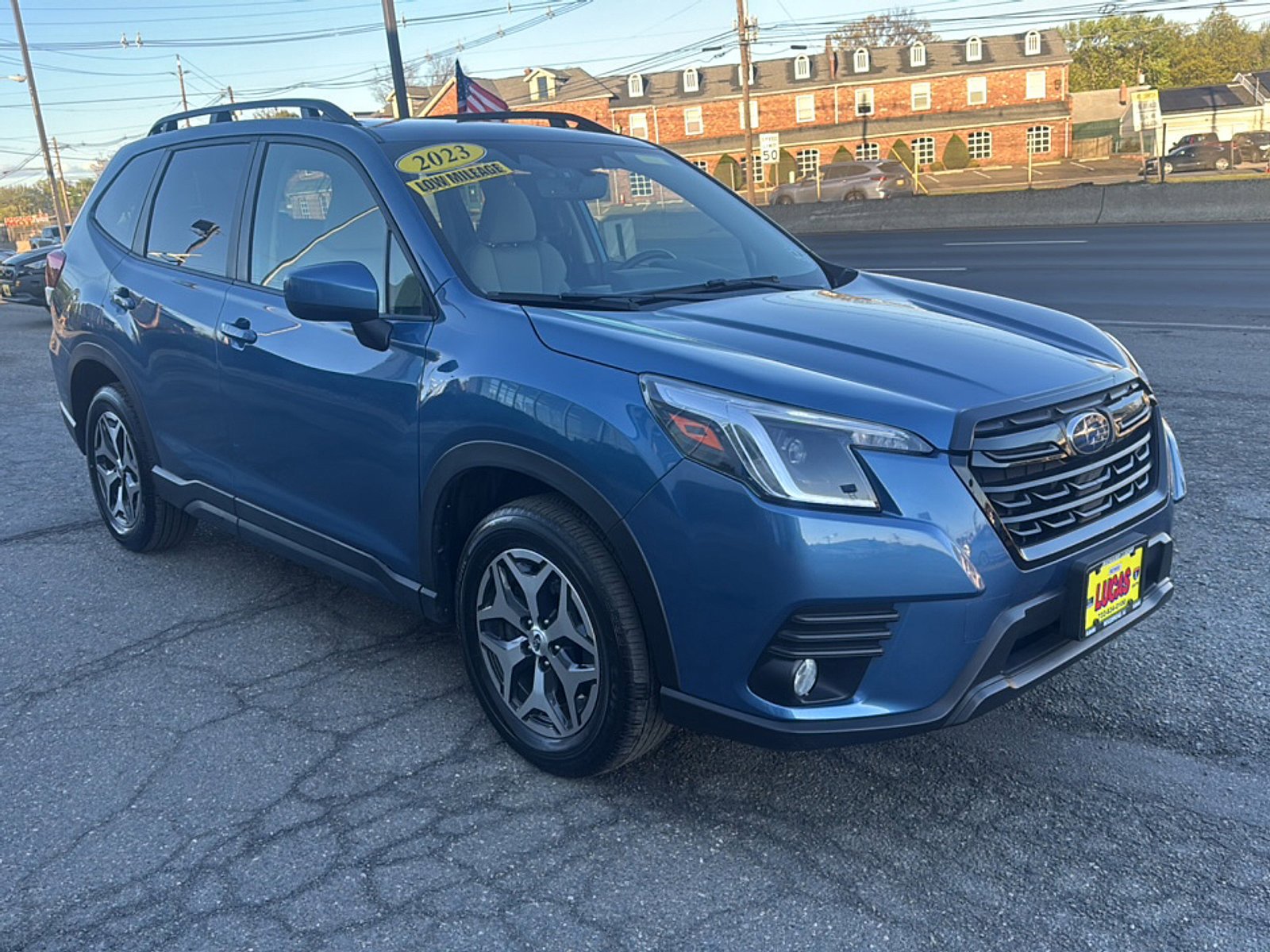 Used 2023 Subaru Forester Premium AWD/4WD image 4