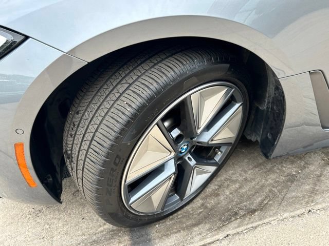 Used 2023 BMW i4 eDrive40 RWD image 35