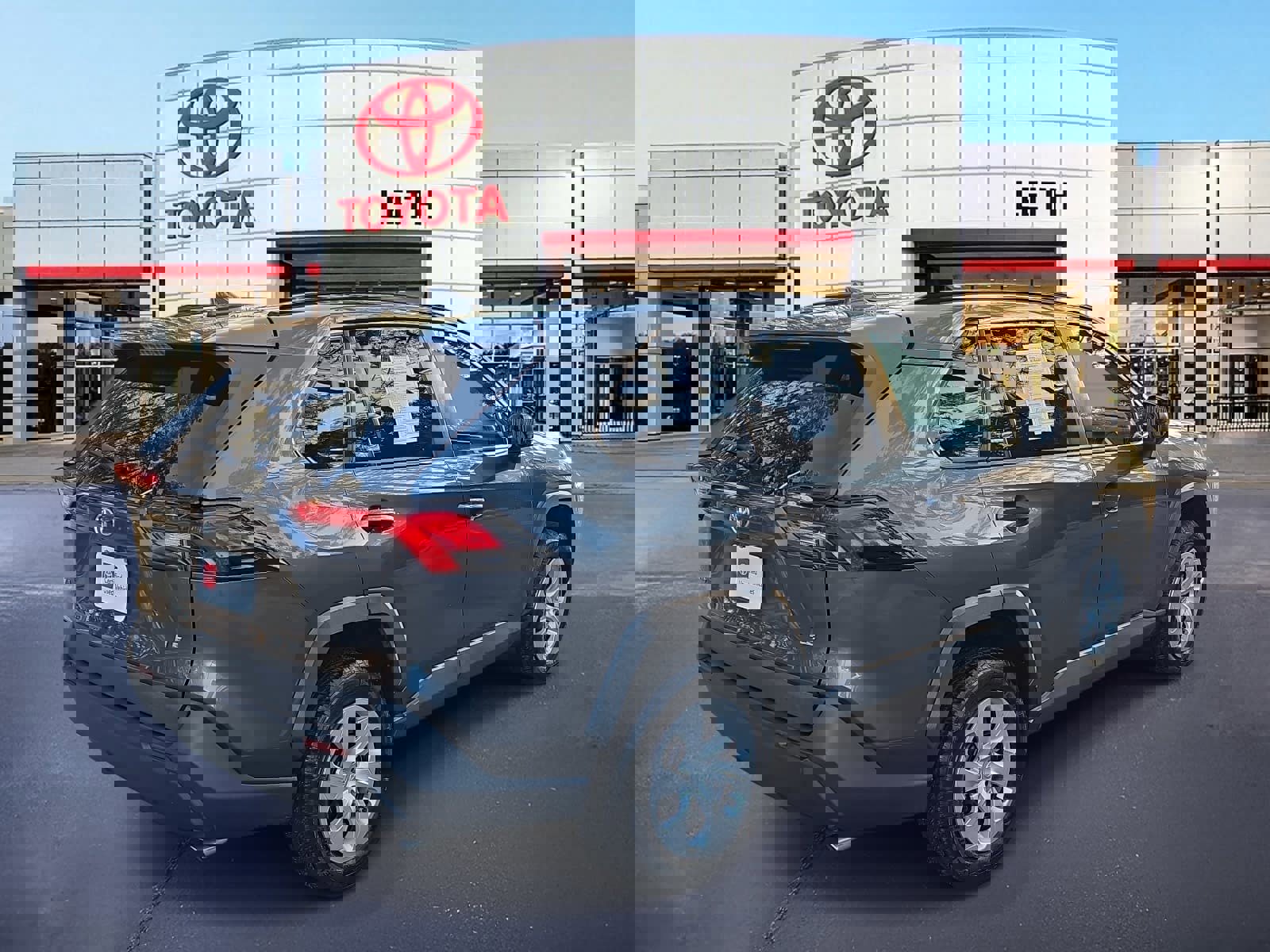 Certified 2021 Toyota RAV4 LE image 5