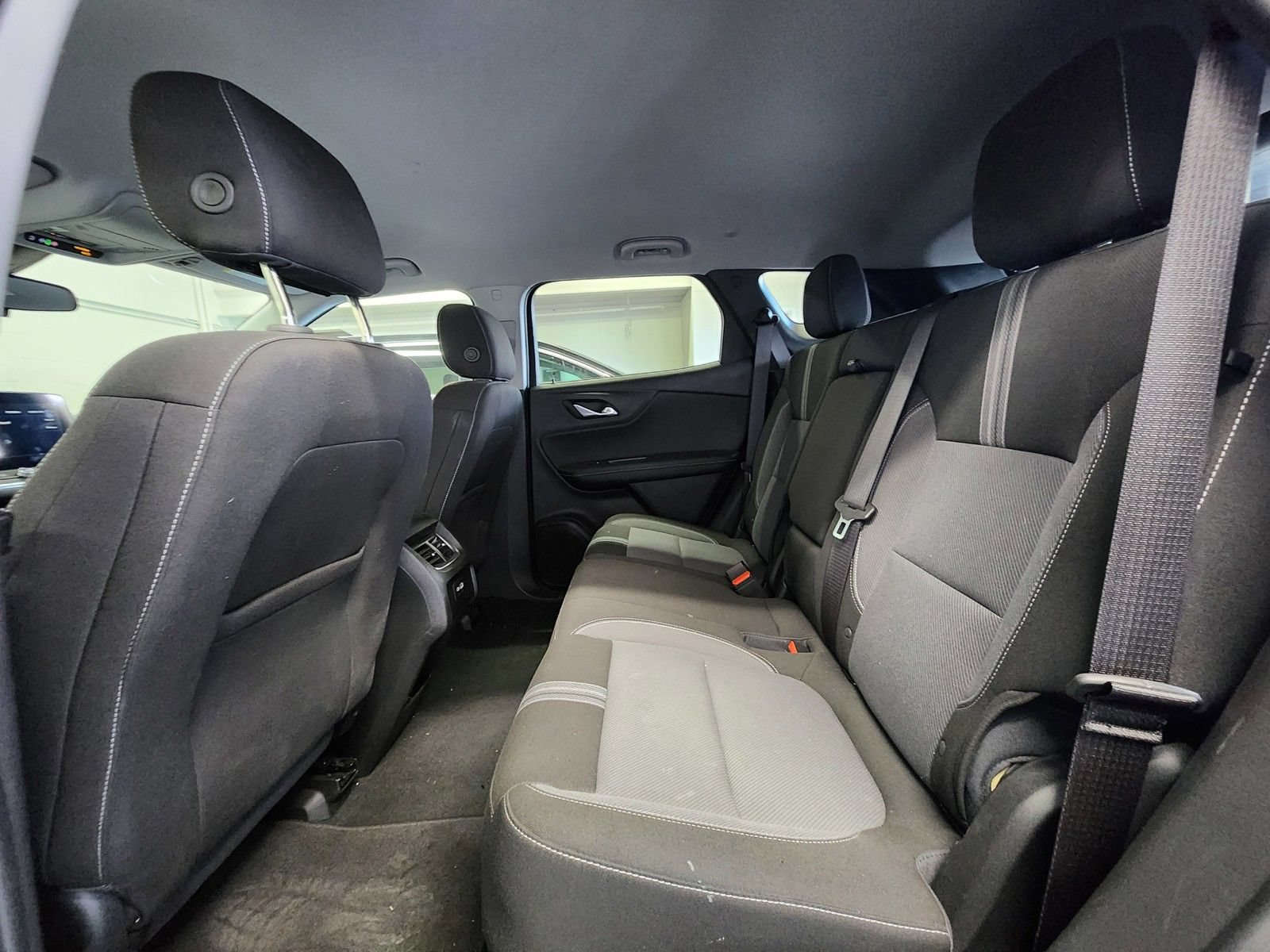 Used 2025 Chevrolet Blazer LT FWD image 19
