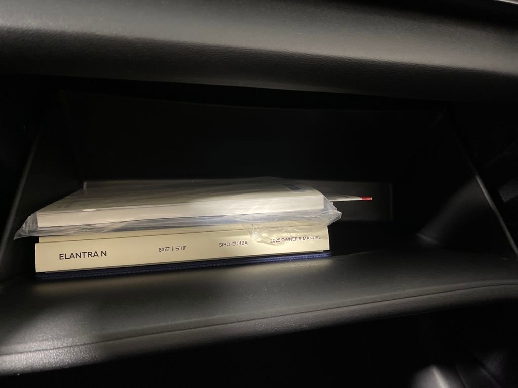 Certified 2025 Hyundai Elantra N image 27