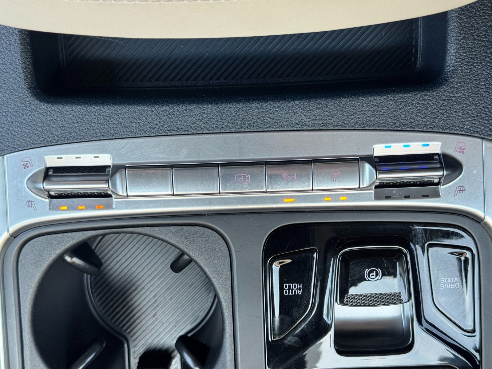 Used 2025 Kia Carnival SX Prestige FWD image 35