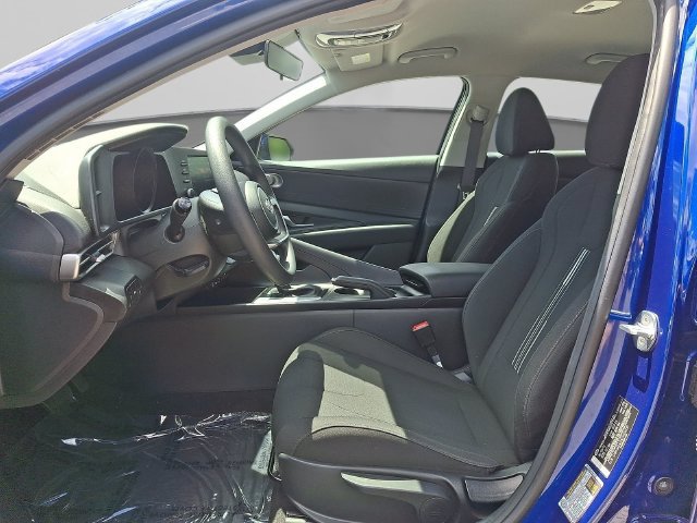 Used 2023 Hyundai Elantra SEL FWD image 13