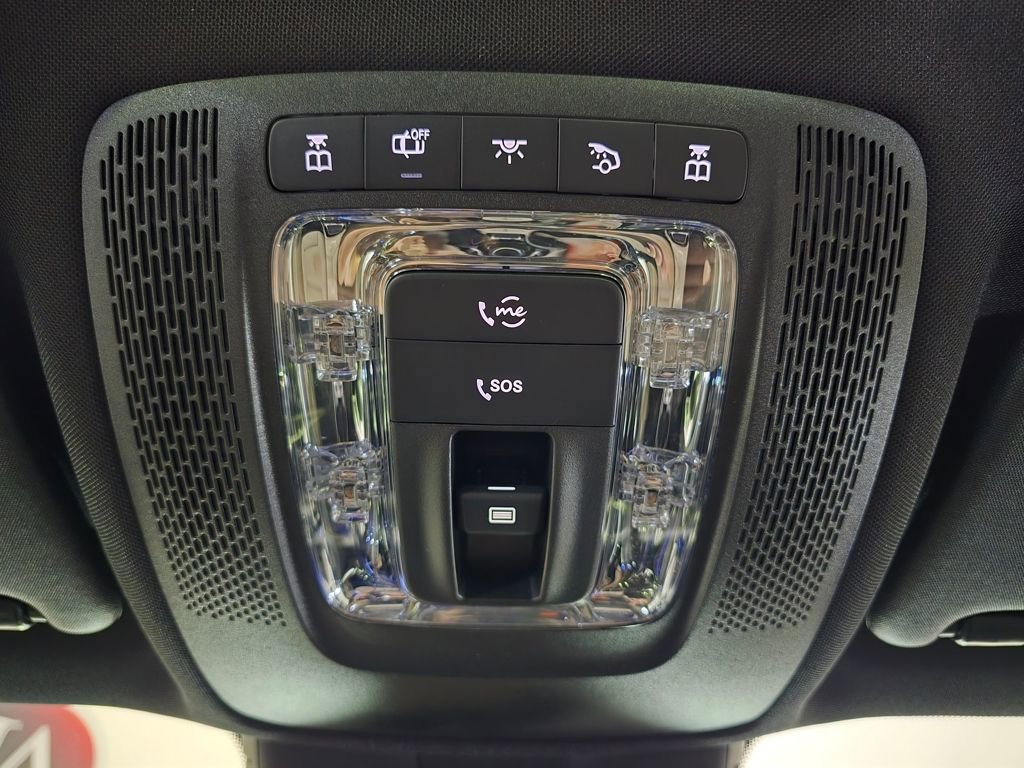 New 2025 Mercedes-Benz GLB 250 4MATIC image 26