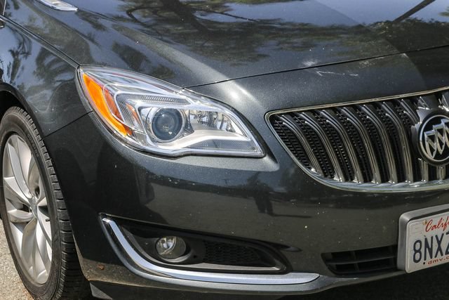 Used 2017 Buick Regal Premium w/ Driver Confidence Package #1 FWD image 4