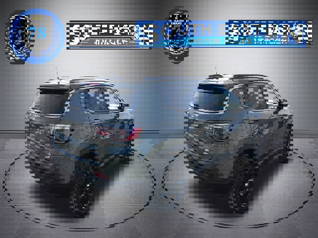 Used 2021 Jeep Compass Latitude image 6