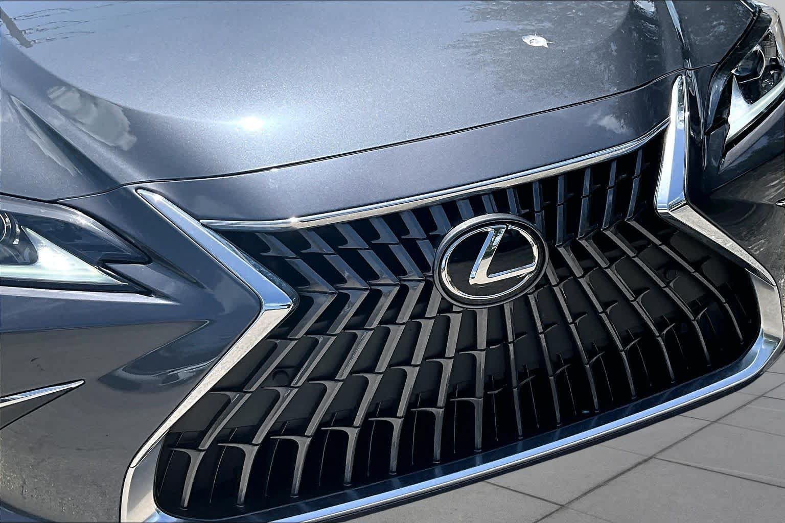 Used 2022 Lexus ES 350 w/ Premium Package FWD image 30