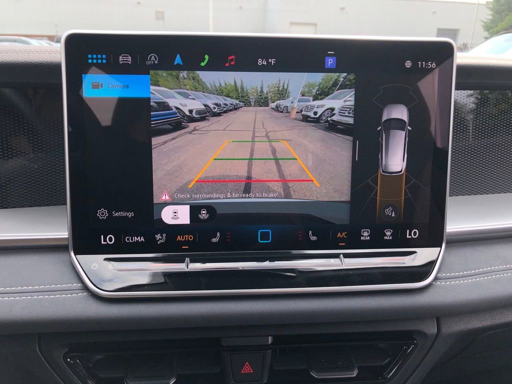 Used 2025 Volkswagen Tiguan SE w/ Panoramic Sunroof Package image 24