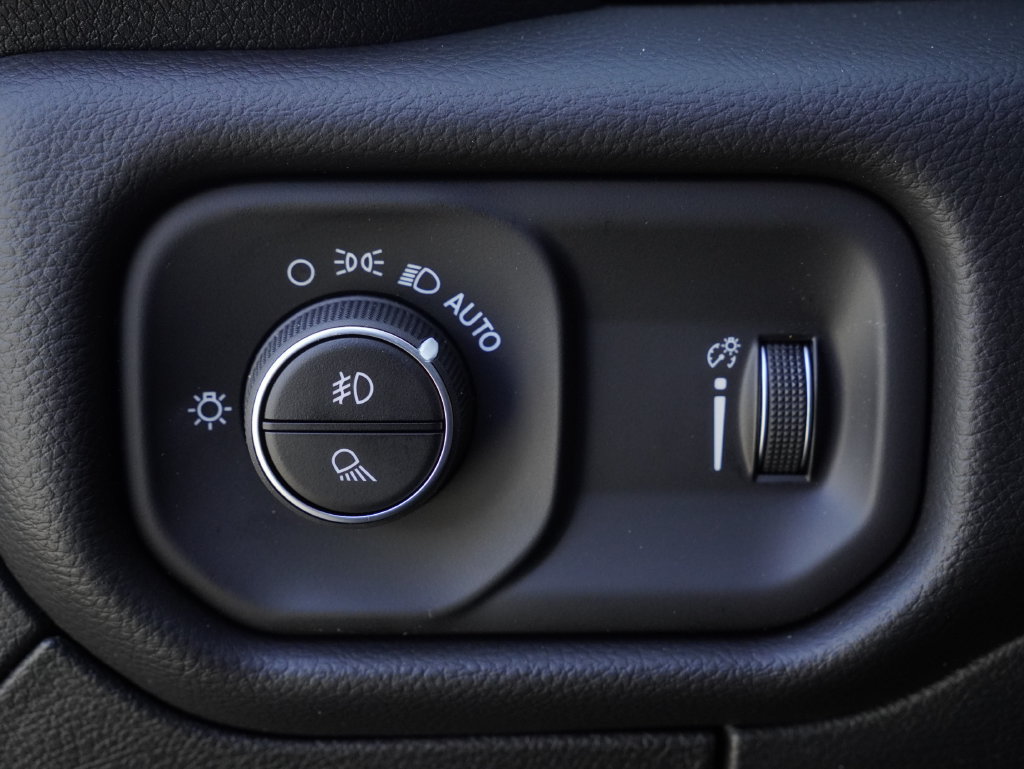 New 2026 RAM 1500 Big Horn AWD/4WD image 14