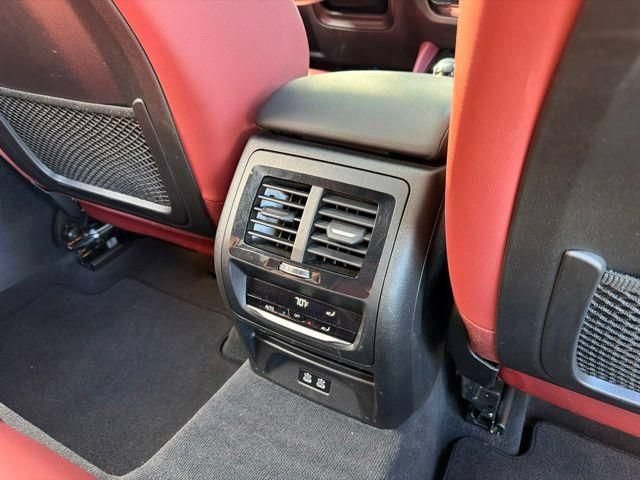 Used 2024 BMW X4 xDrive30i w/ M Sport Package AWD/4WD image 19