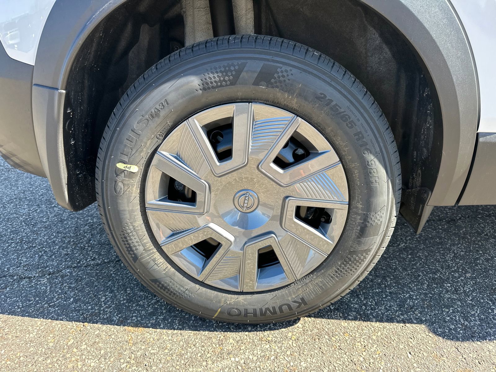 New 2026 Nissan Kicks S w/ Charging Package image 17