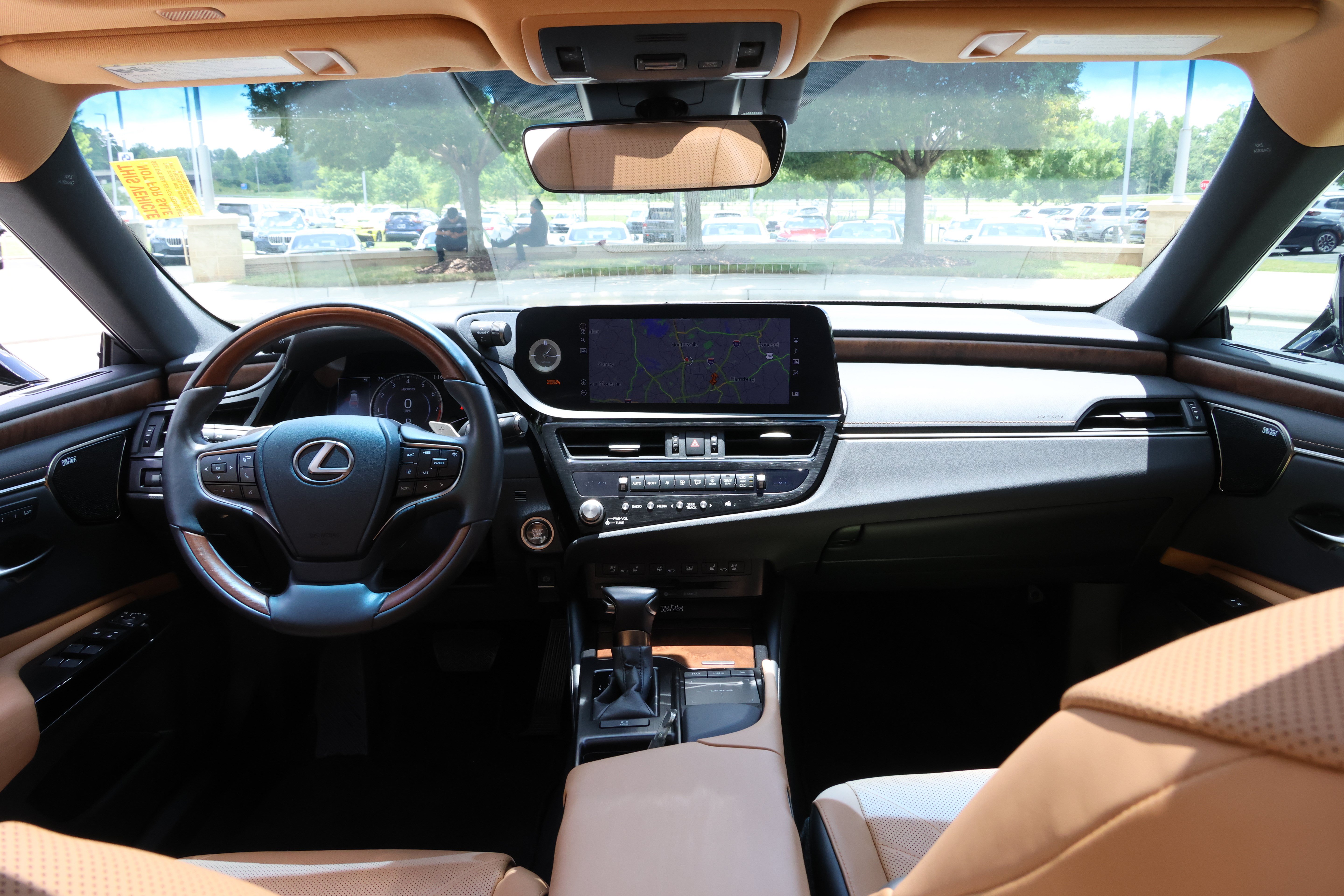 Used 2022 Lexus ES 350 Ultra Luxury w/ Accessory Package 2 FWD image 17