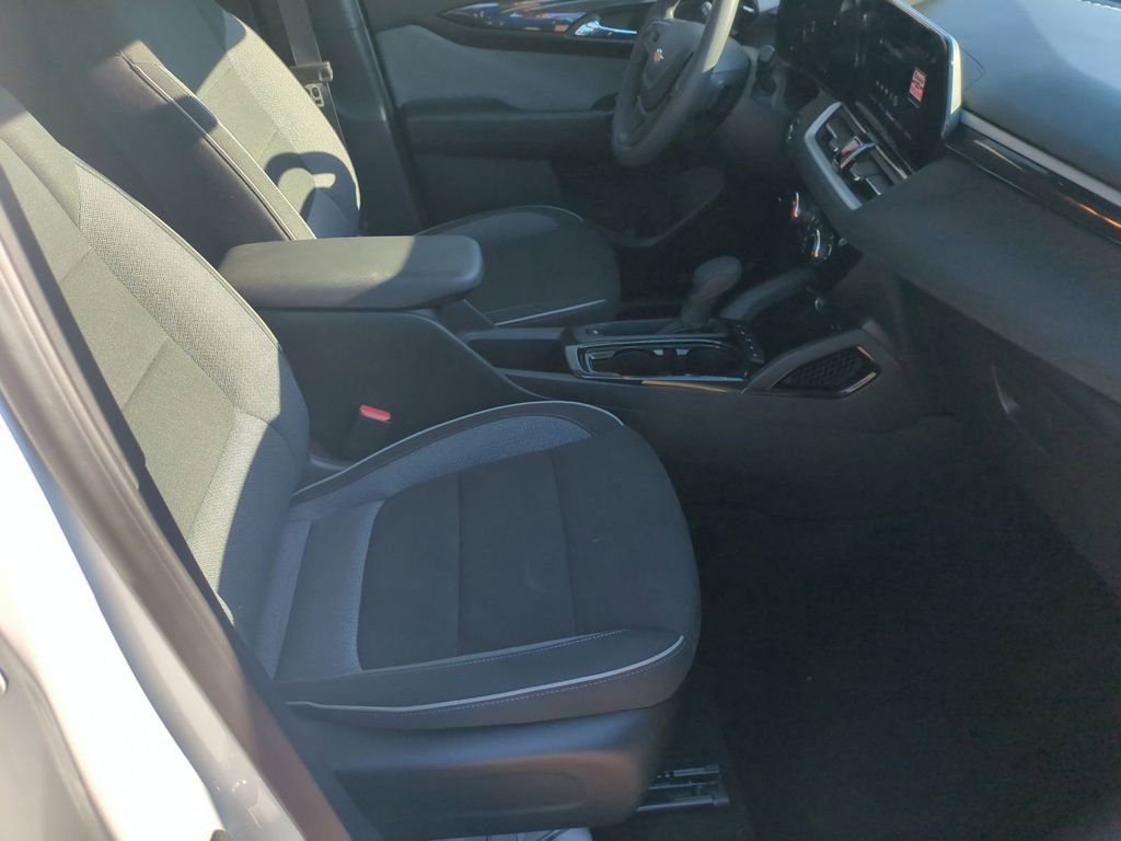 Used 2025 Chevrolet TrailBlazer LT image 25