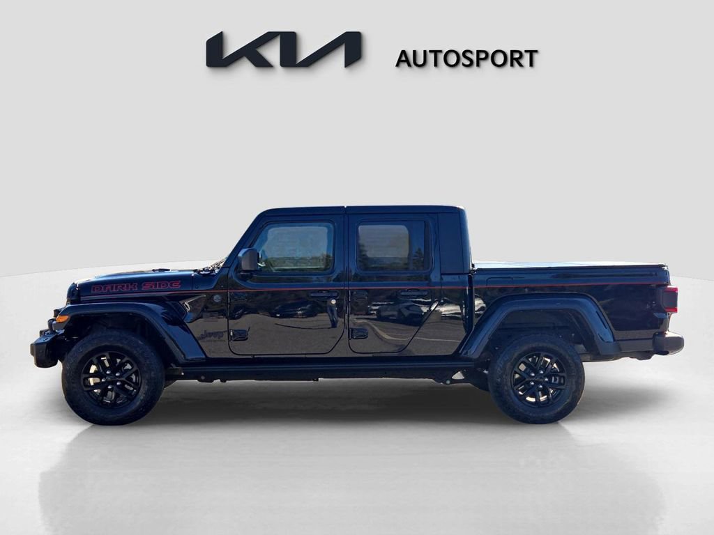 Used 2022 Jeep Gladiator Sport image 12