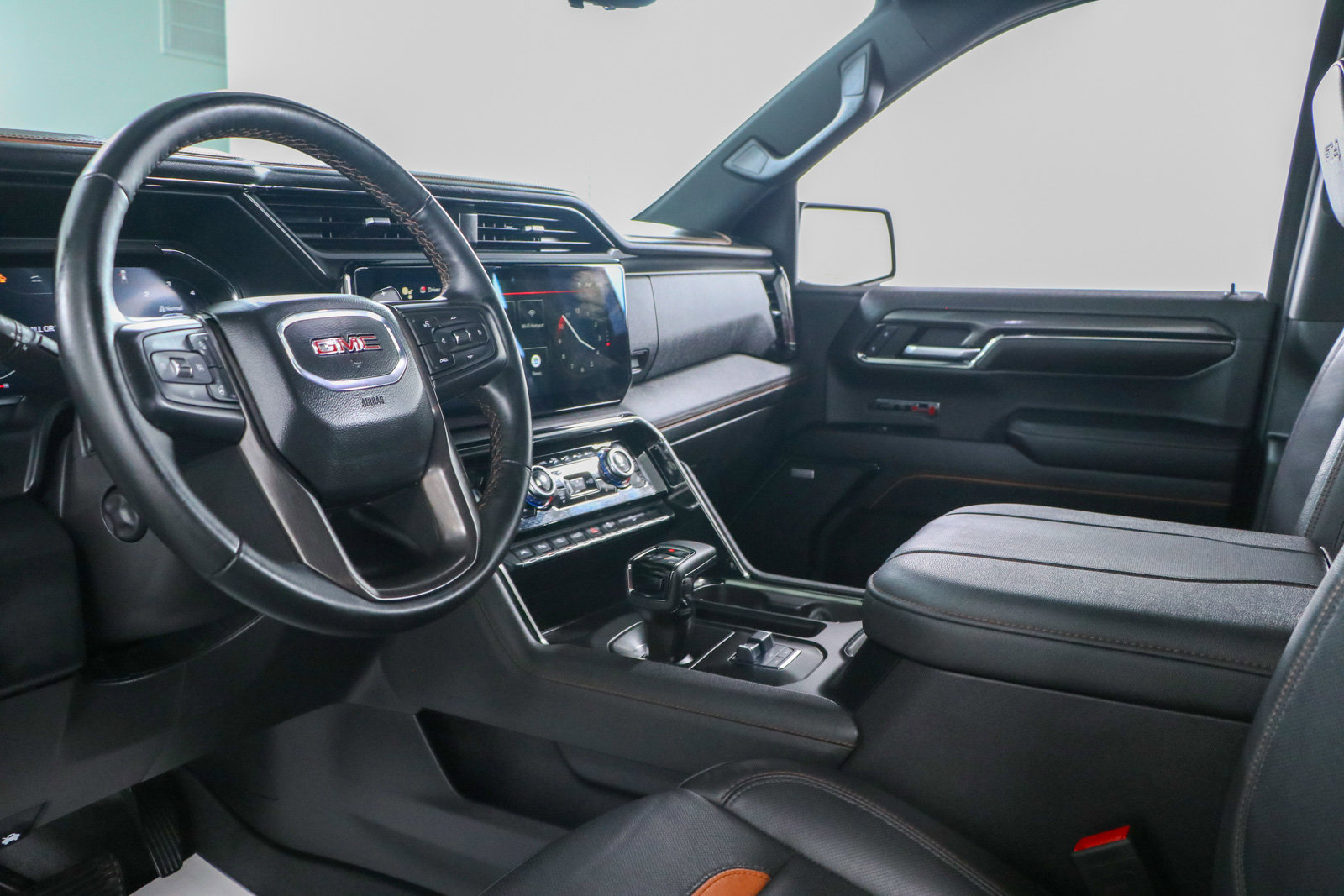 Used 2024 GMC Sierra 1500 AT4 w/ Technology Package image 26