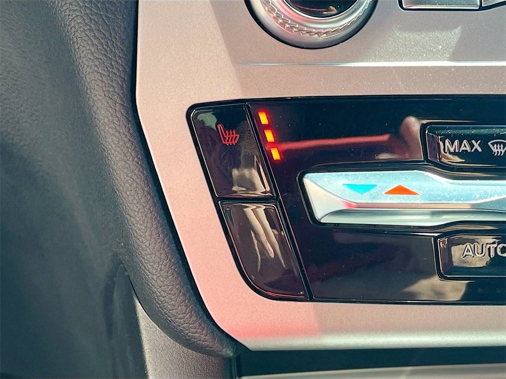 Used 2022 Ford Explorer XLT image 20