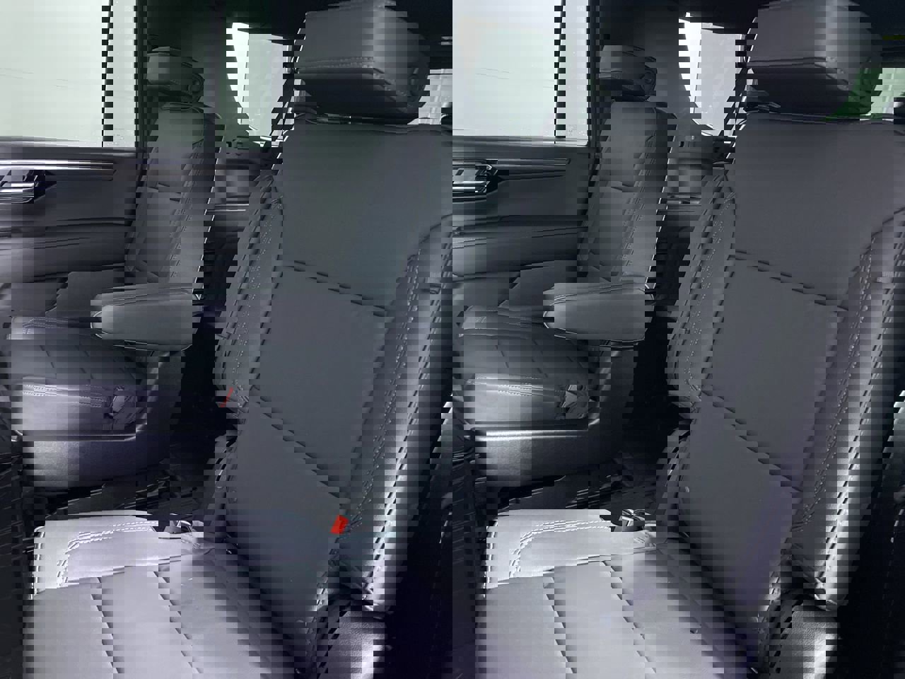 New 2026 Chevrolet Suburban Z71 w/ Comfort Package image 15