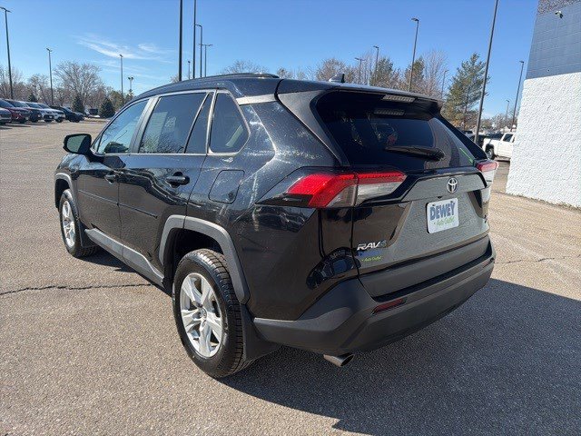 Used 2020 Toyota RAV4 XLE w/ All Weather Liner Package image 3