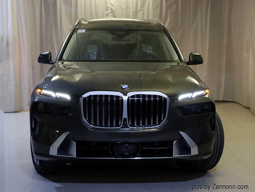 Used 2026 BMW X7 xDrive40i AWD/4WD image 2