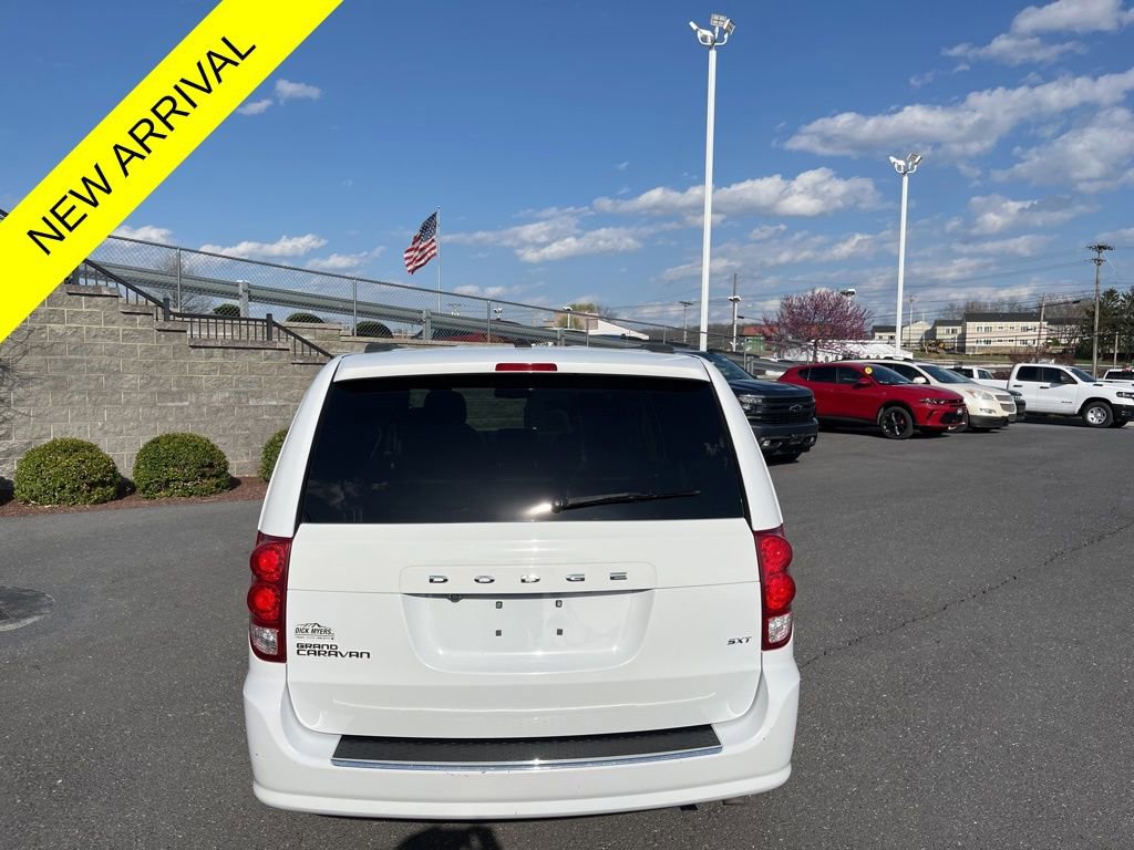 Used 2020 Dodge Grand Caravan SXT image 8