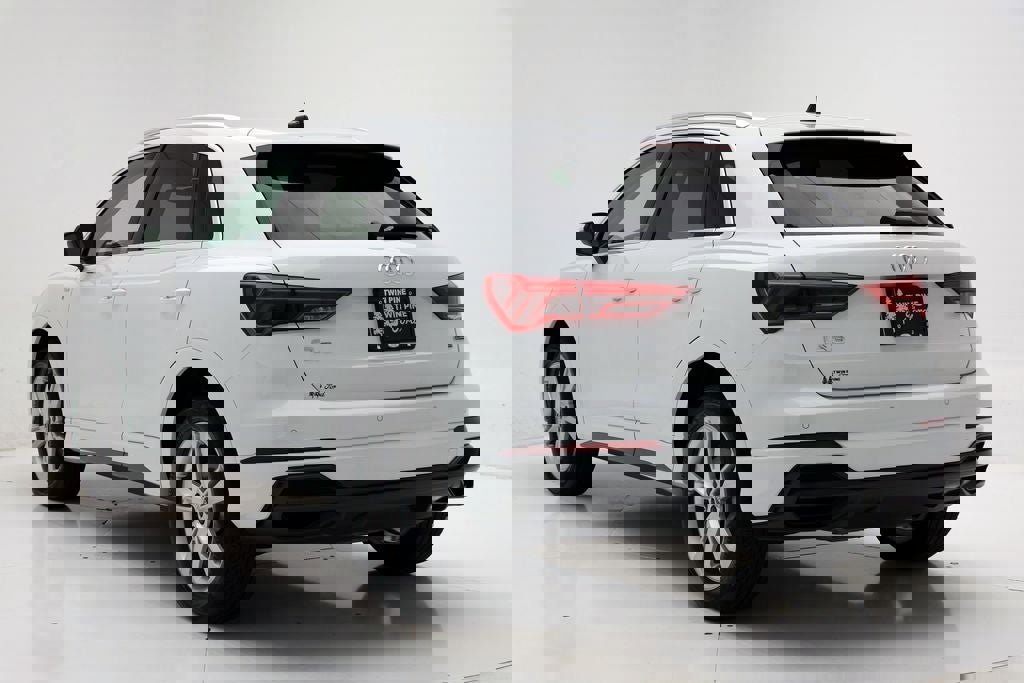 Used 2022 Audi Q3 2.0T Premium Plus image 7