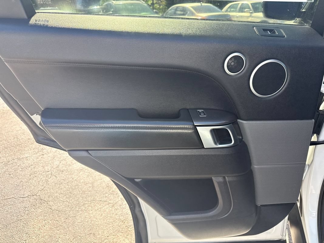 Used 2017 Land Rover Range Rover Sport SE AWD/4WD image 12