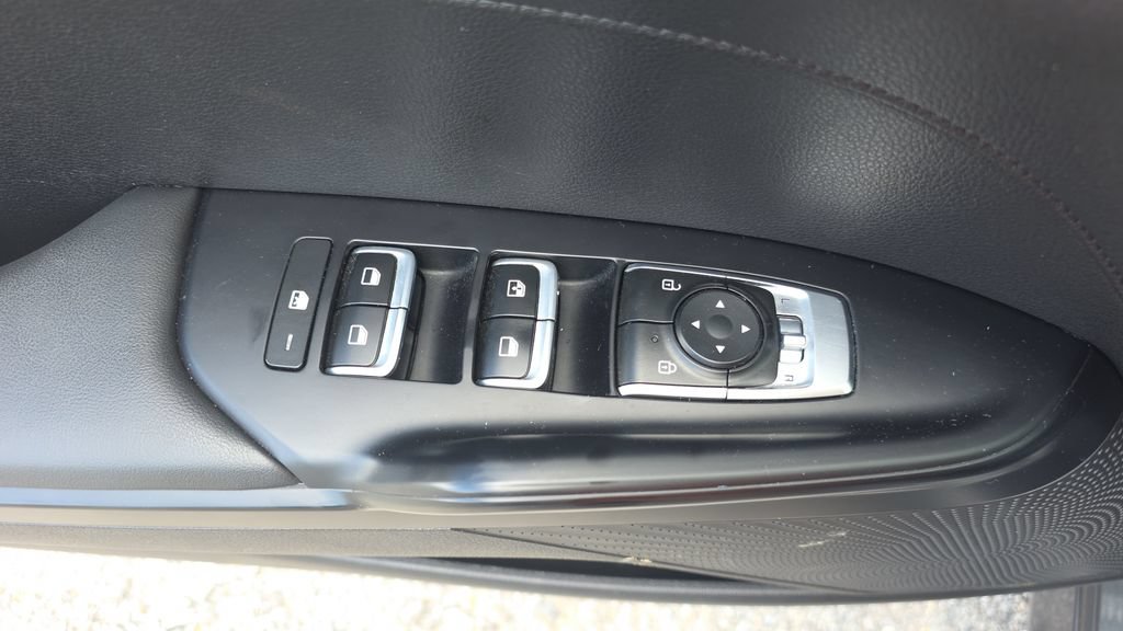 Used 2023 Kia K5 LXS FWD image 12
