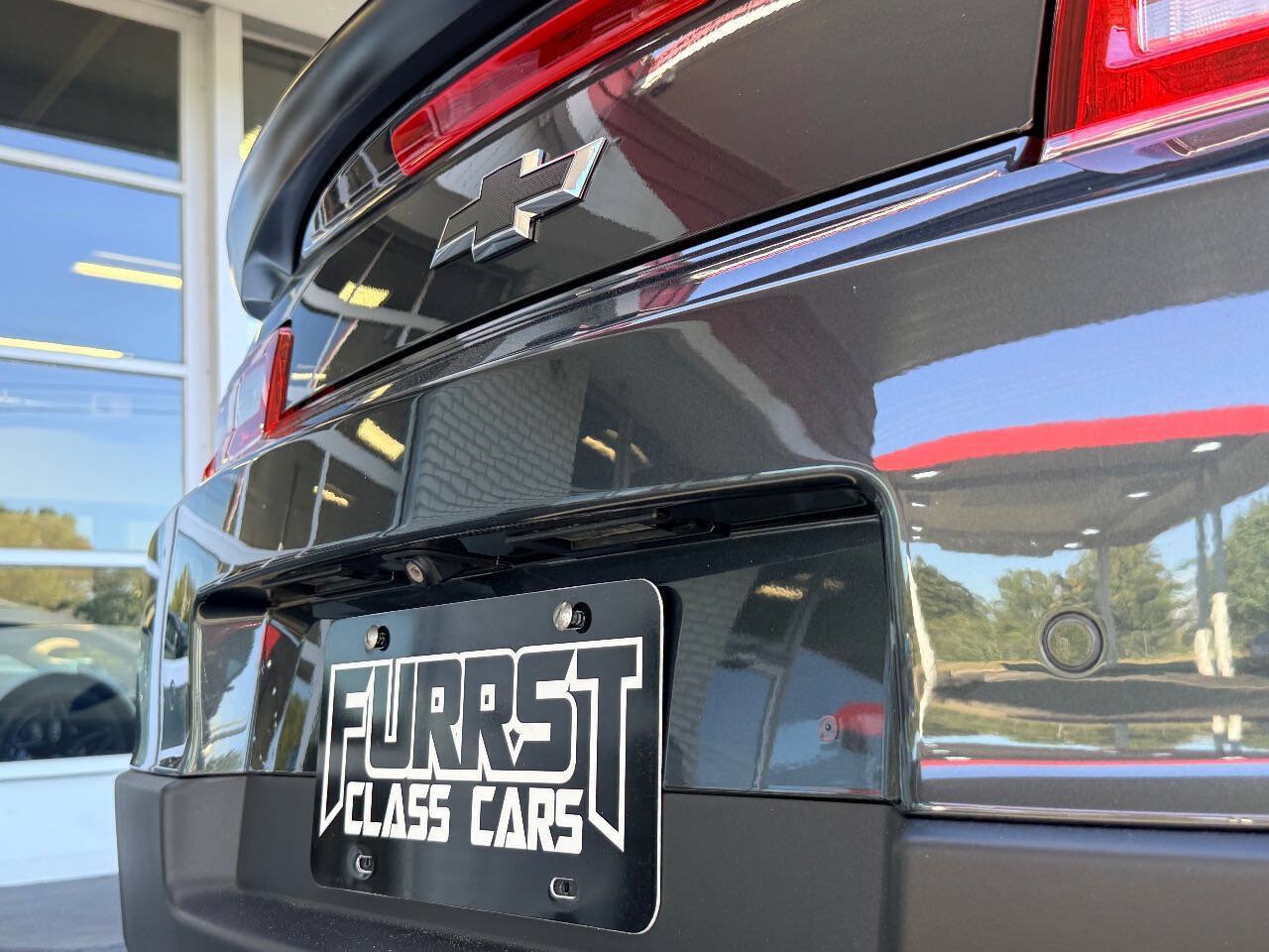 Used 2015 Chevrolet Camaro SS w/ SS Performance Package RWD image 9