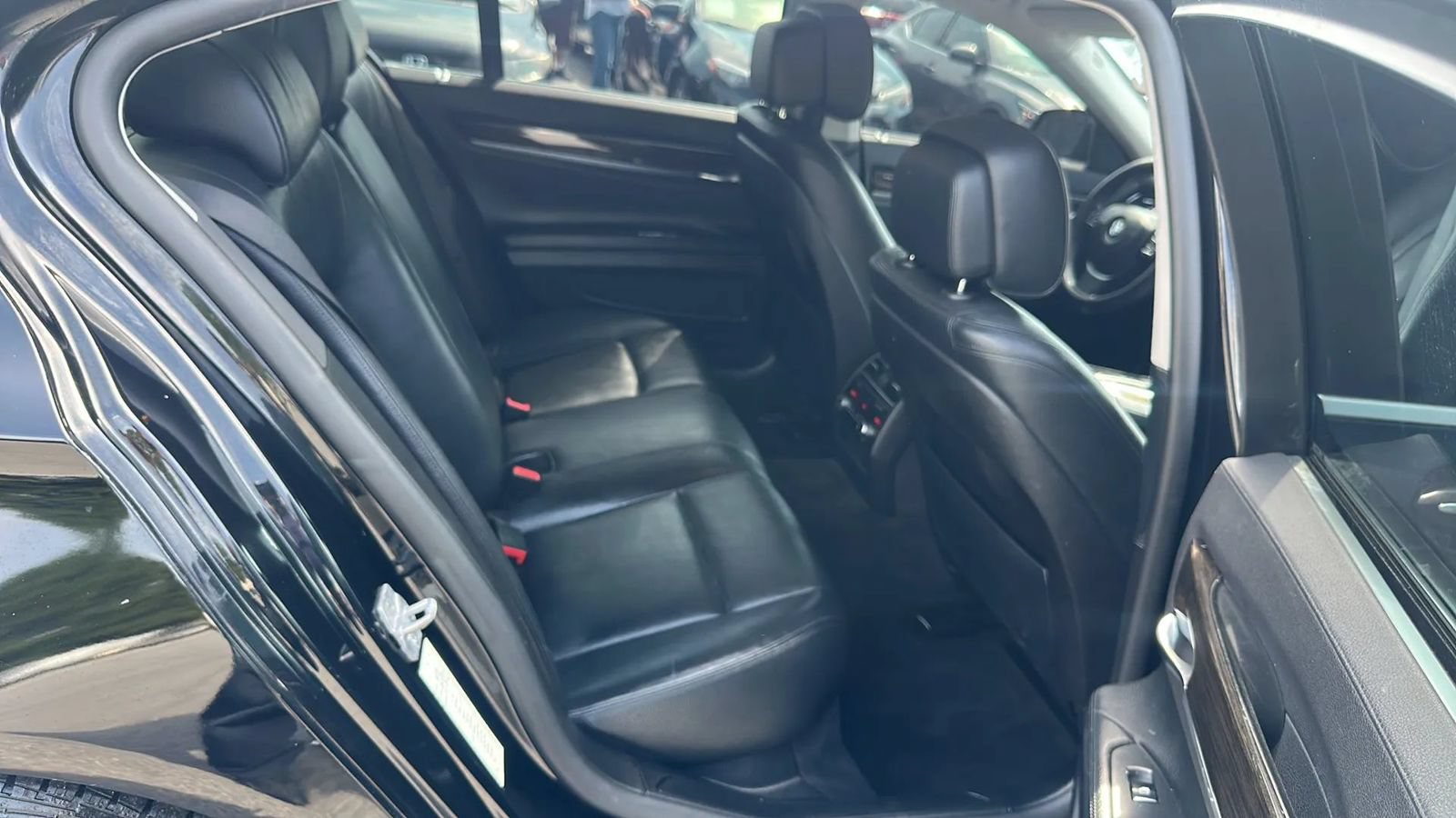 Used 2014 BMW 740i RWD image 31