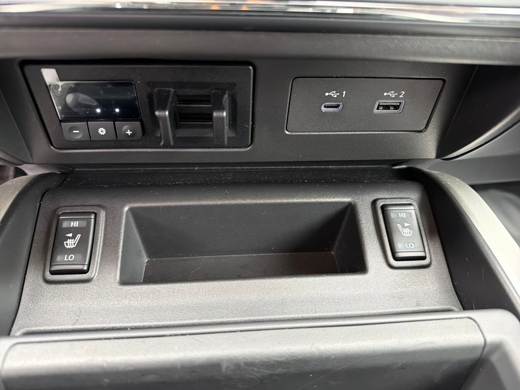 Used 2024 Nissan Titan SV w/ SV Convenience Package image 30