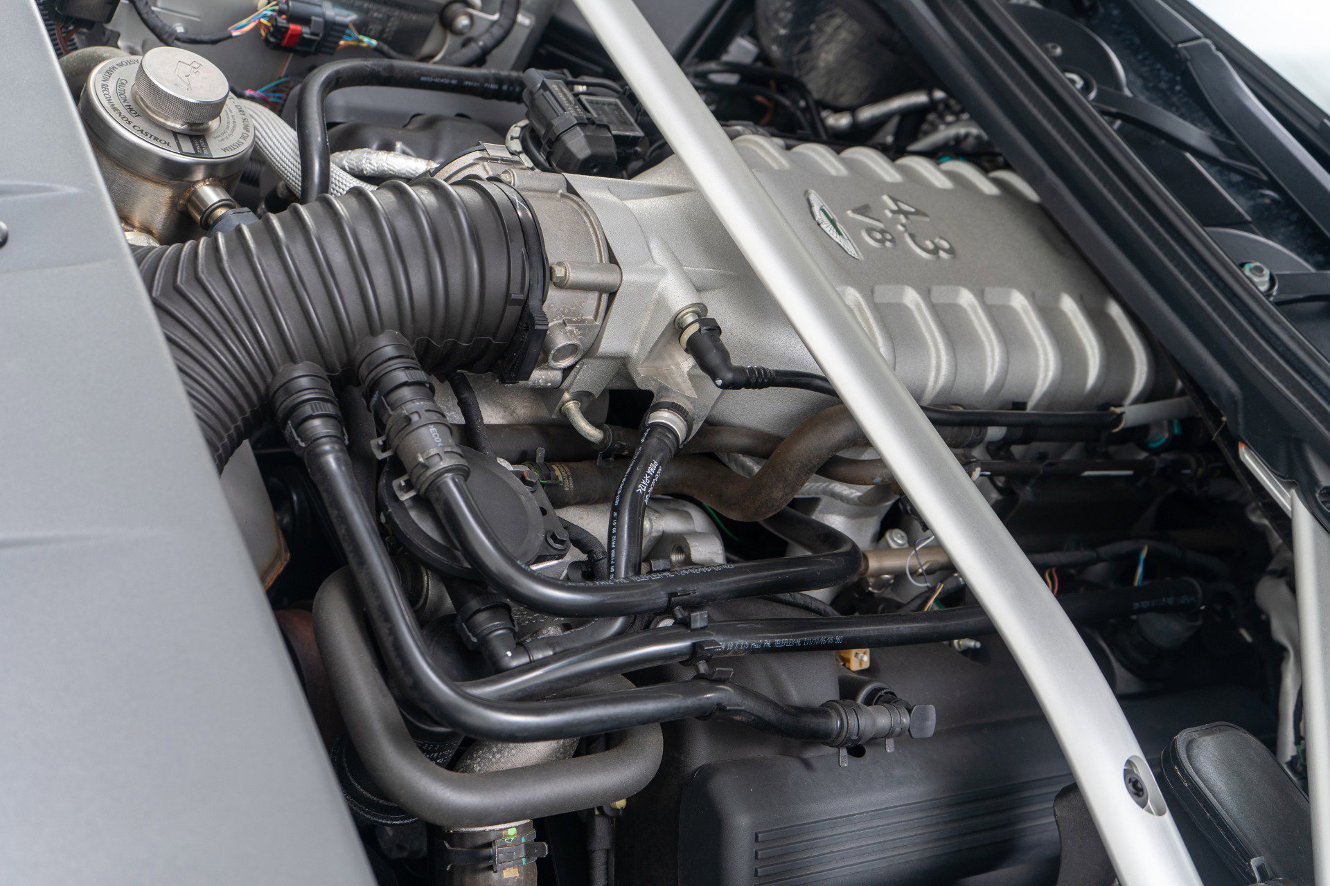 Used 2008 Aston Martin V8 Vantage Roadster image 12