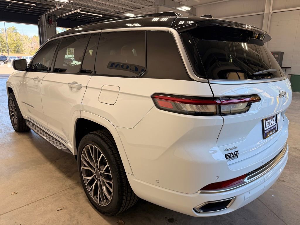 Used 2024 Jeep Grand Cherokee L Summit AWD/4WD image 5