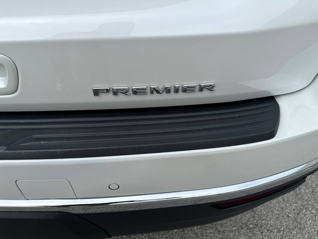 Used 2023 Chevrolet Suburban Premier w/ Premium Package AWD/4WD image 25