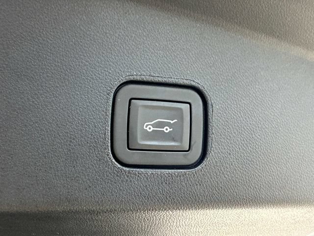 Used 2026 Cadillac Lyriq Luxury AWD/4WD image 20