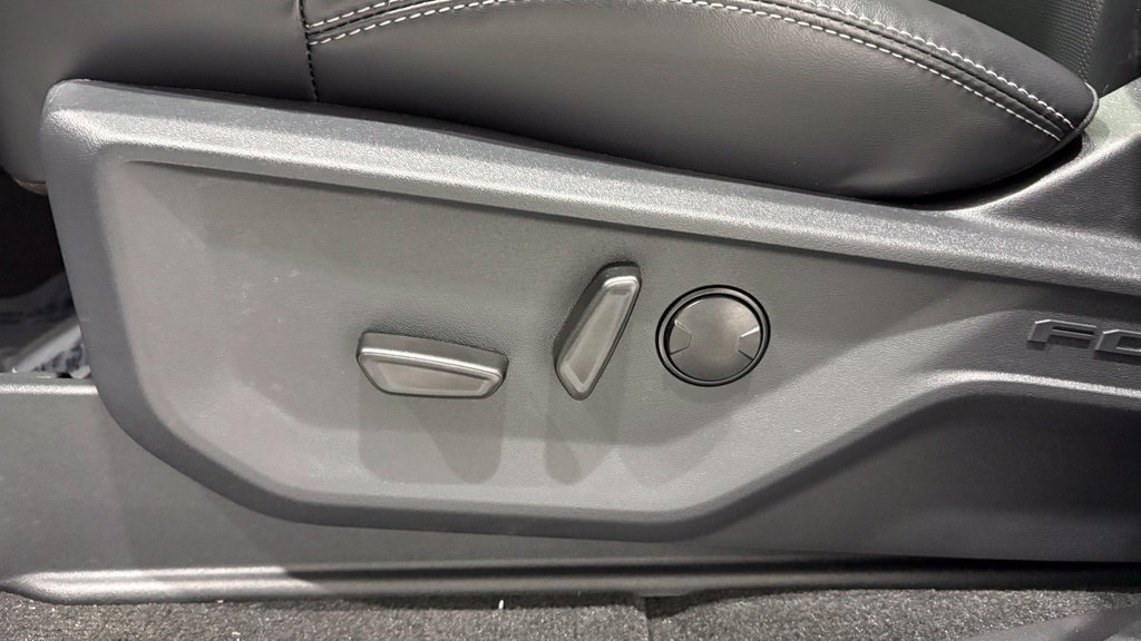 New 2026 Ford Expedition Max Platinum w/ Stealth Performance Package AWD/4WD image 17