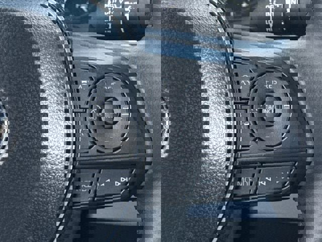 Used 2025 Toyota Corolla SE w/ Convenience Package image 15