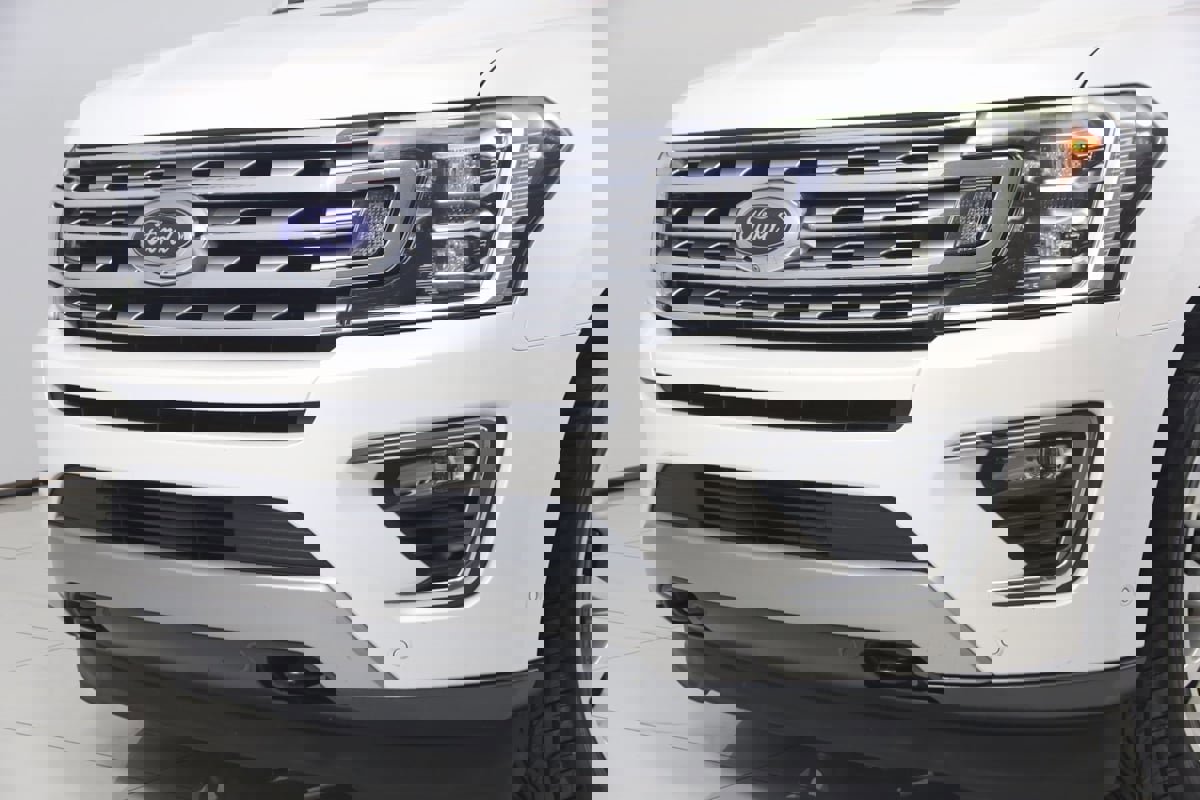 Used 2018 Ford Expedition Limited w/ Equipment Group 302A image 55