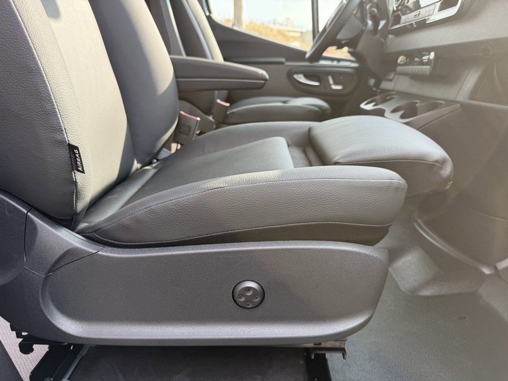 New 2025 Mercedes-Benz Sprinter 2500 image 16