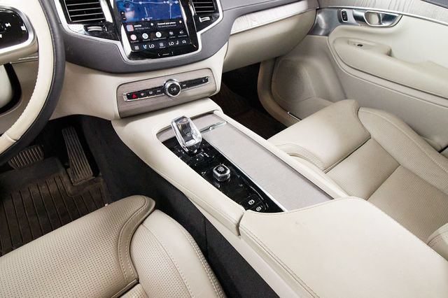 Certified 2024 Volvo XC90 T8 Ultimate w/ Lounge Package AWD/4WD image 11
