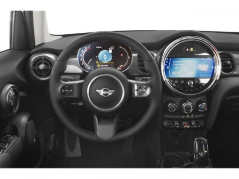 Used 2022 MINI Cooper 4-Door Hardtop image 7