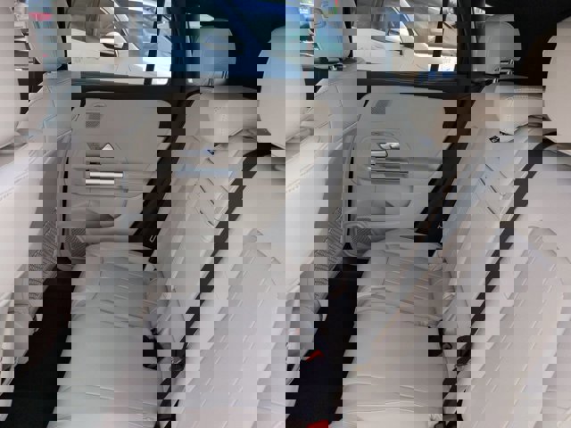 Used 2025 Mercedes-Benz GLA 250 image 14