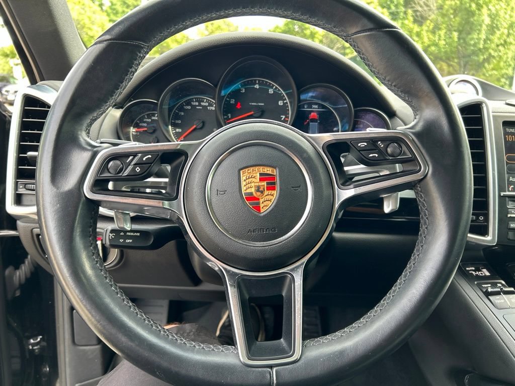 Used 2016 Porsche Cayenne AWD/4WD image 10