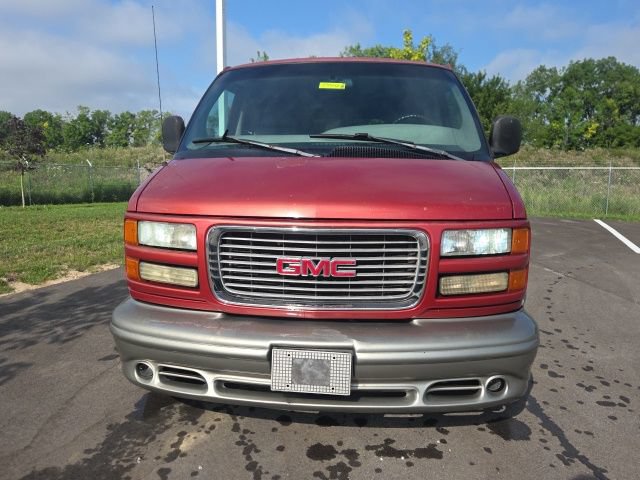 Used 2002 GMC Savana 1500 w/ SLE Marketing Option Pkg 3 RWD image 3
