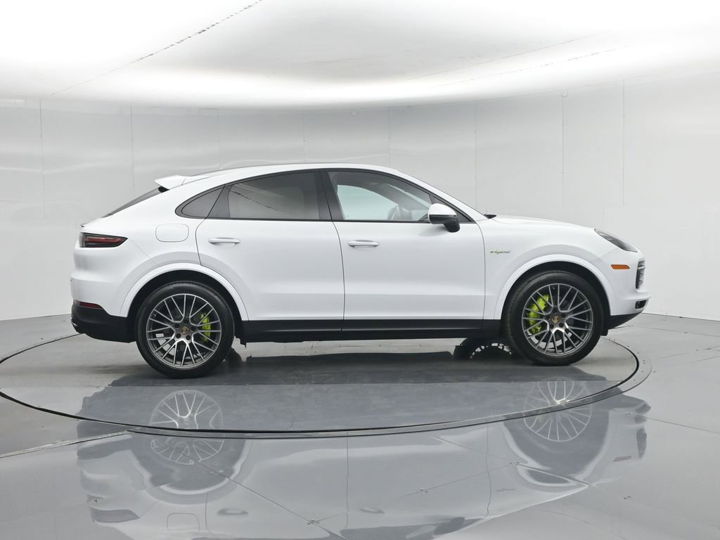 Used 2022 Porsche Cayenne E-Hybrid Coupe image 28