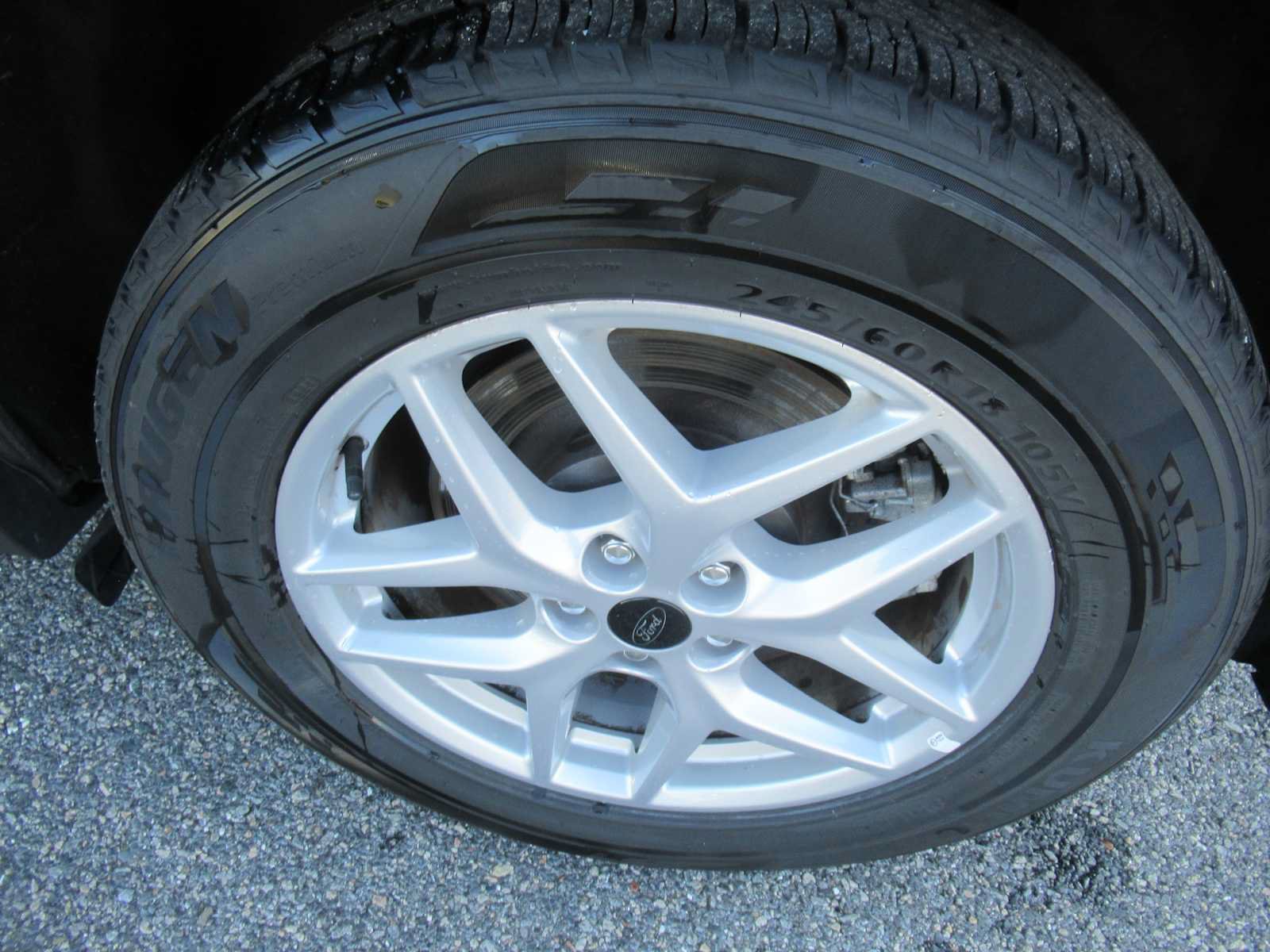 Used 2024 Ford Edge SEL AWD/4WD image 9