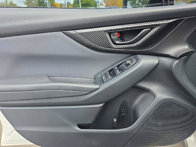 Used 2019 Subaru Crosstrek 2.0i Premium AWD/4WD image 17