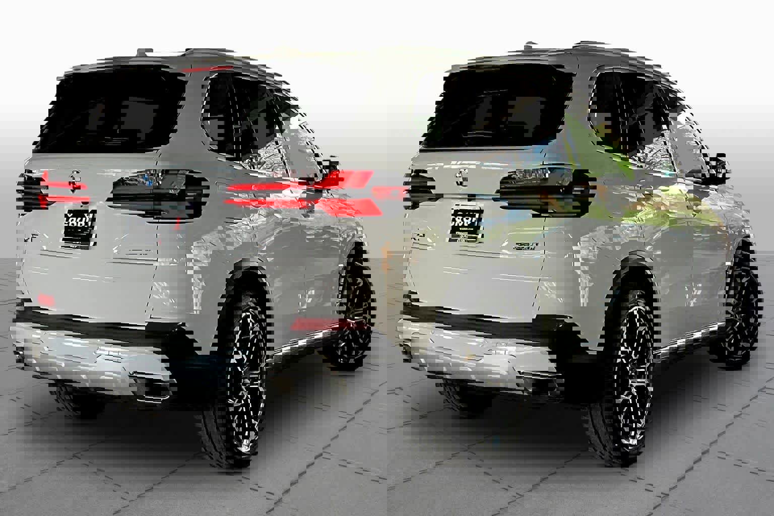 Used 2026 BMW X5 sDrive40i w/ Climate Comfort Package image 12