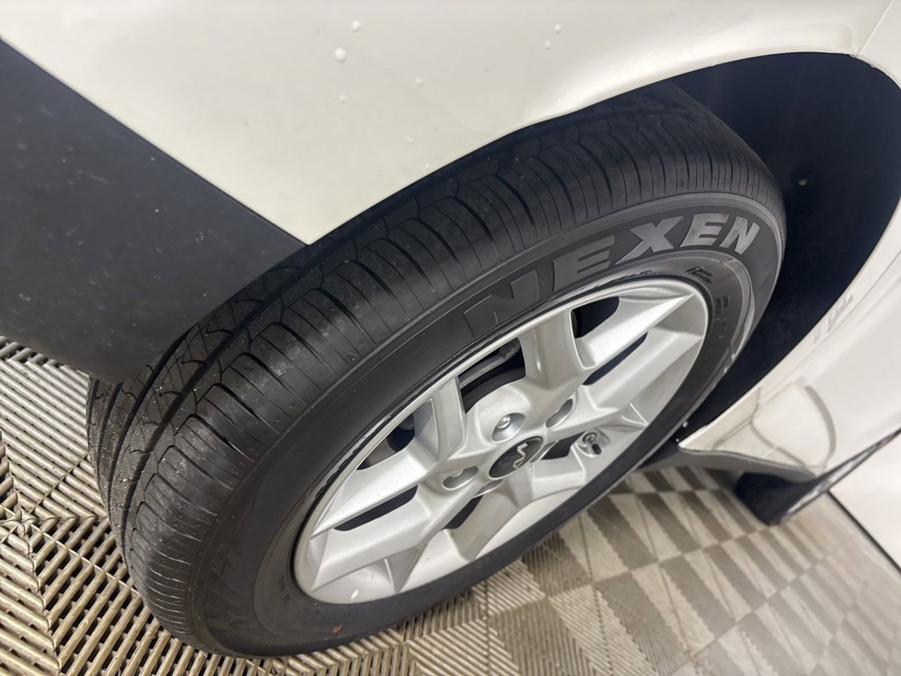 Used 2025 Kia Soul LX image 30