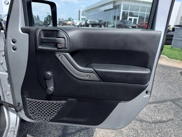 Used 2016 Jeep Wrangler Sport AWD/4WD image 12
