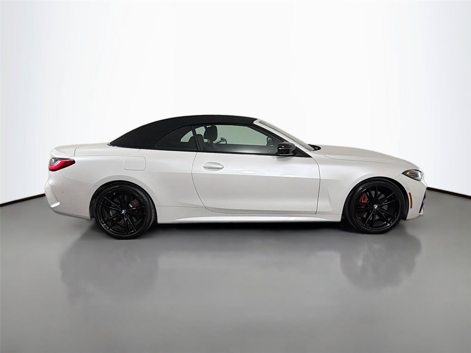 Used 2023 BMW 430i Convertible w/ M Sport Package RWD image 4